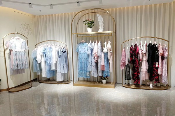 MVSSE淼色女装店铺形象