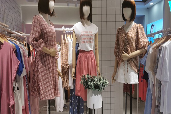 函素女装店铺展示