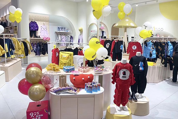 淇木童装店铺展示