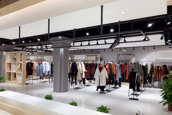 卓越女装店铺展示