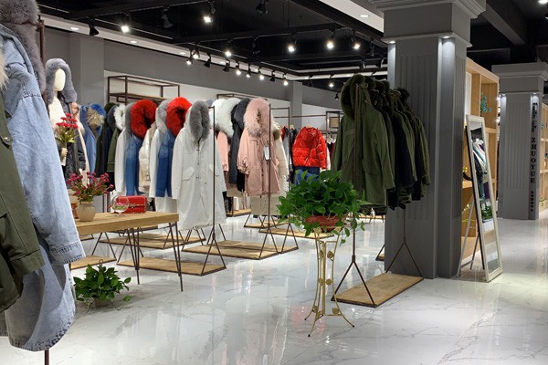 卓越女装店铺展示