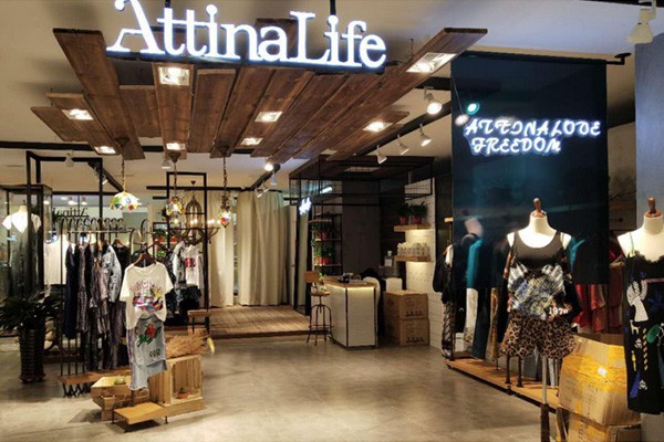 阿缇娜女装店铺展示