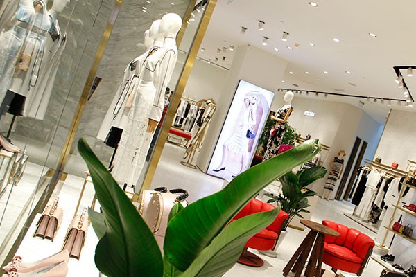 毕索妮女装店铺形象