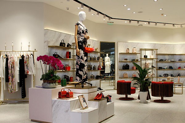 毕索妮女装店铺形象