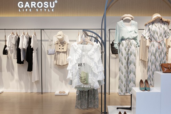 GAROSU女装店铺形象