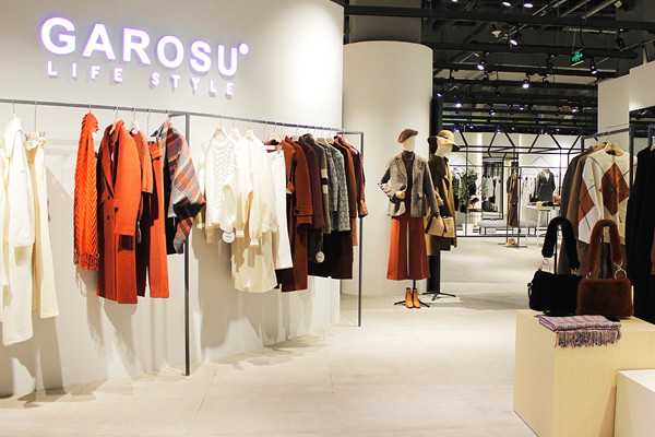 GAROSU女装店铺形象