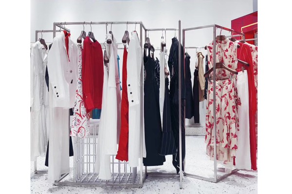 Ou.allin欧引女装店铺展示