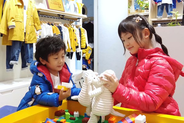 巴柯拉童装店铺形象