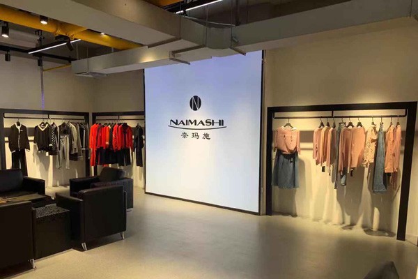 奈玛施女装店铺展示