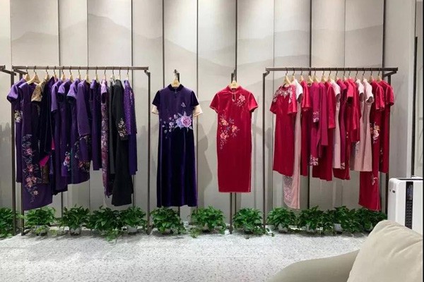 懿菲女装店铺展示