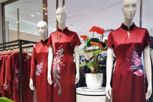 懿菲女装店铺展示