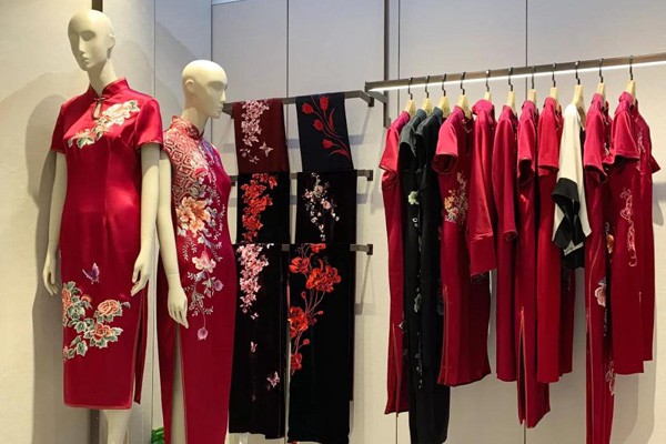 懿菲女装店铺展示