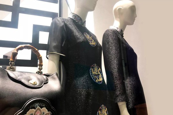 懿菲女装店铺展示