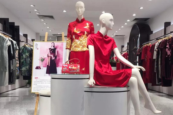 懿菲女装店铺展示