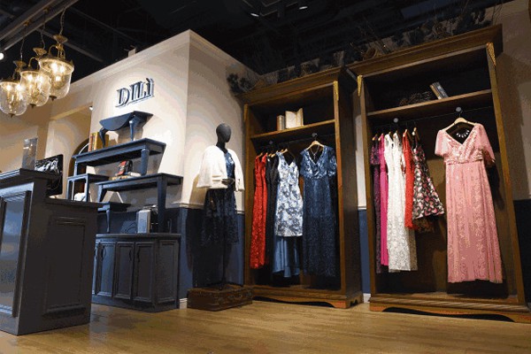 DILI女装店铺展示