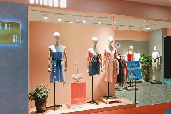 香影女装店铺展示