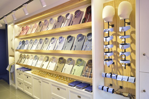 比朗男装店铺形象