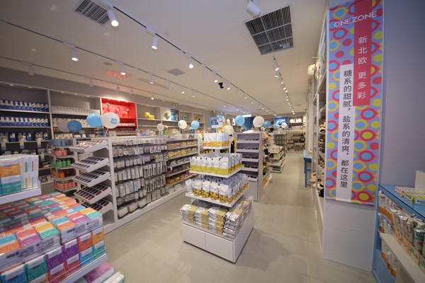 onezone女装店铺形象