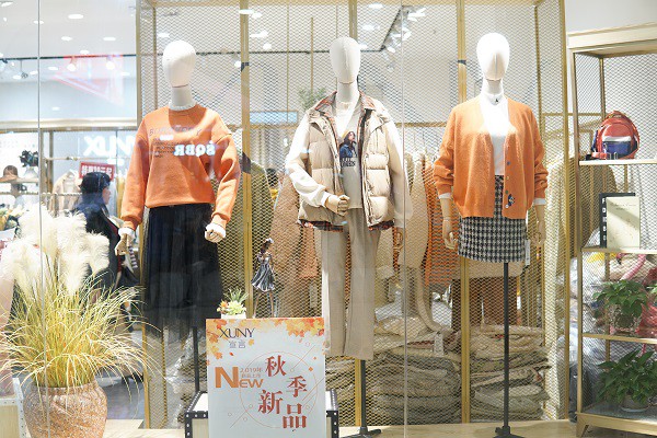 宣言女装店铺展示