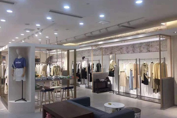 沙与沫女装店铺形象