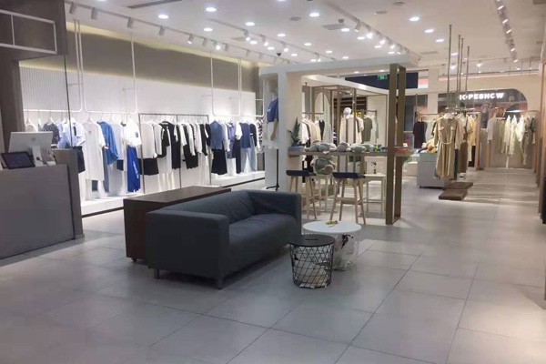 沙与沫女装店铺形象