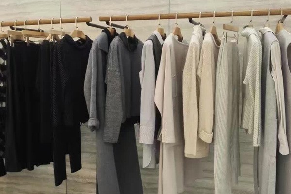 扣扣女装店铺展示