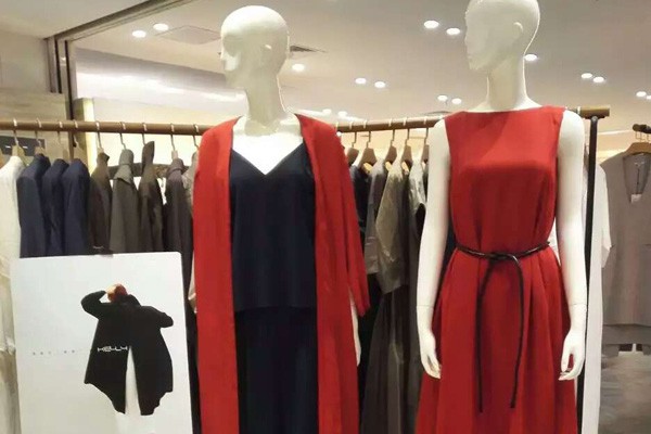 扣扣女装店铺展示