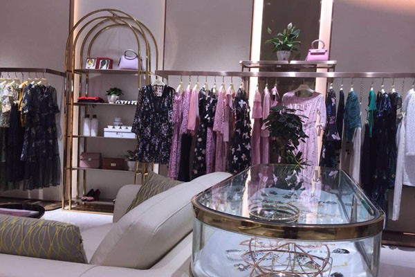 江韵古歌女装店铺形象