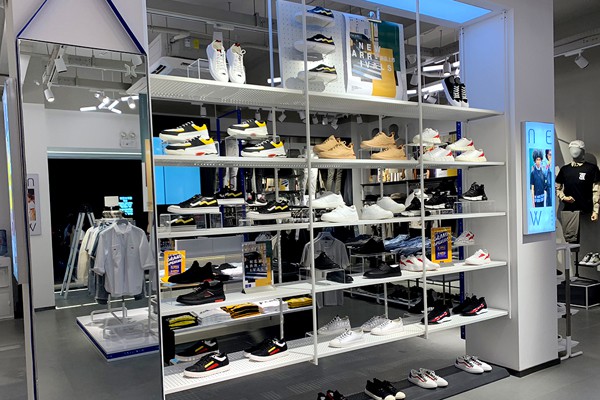 HX男装店铺展示