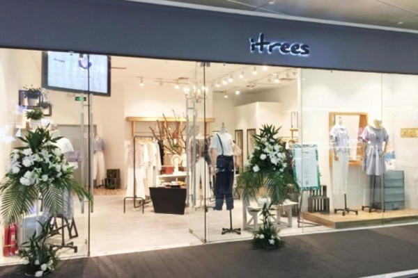 伊树女装店铺展示