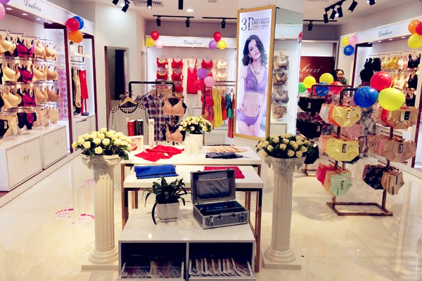 丹蓓姿内衣店铺形象