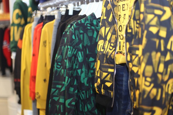 可趣可奇童装店铺形象