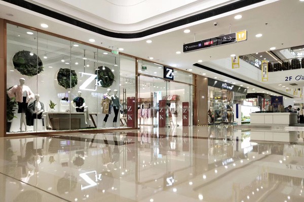 淡蔻女装店铺展示