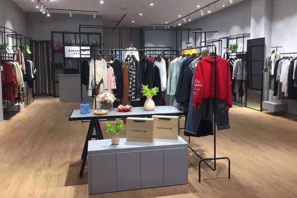 宠爱女人女装店铺形象