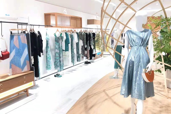 芙纯女装店铺形象