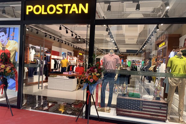 保罗诗丹男装店铺展示