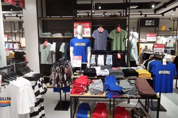 新佳娜休闲装店铺展示