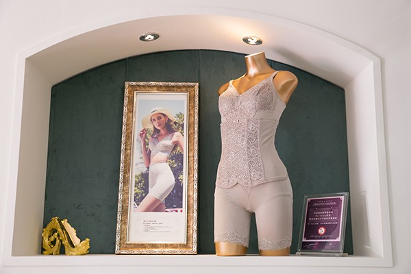 柔漾内衣店铺展示