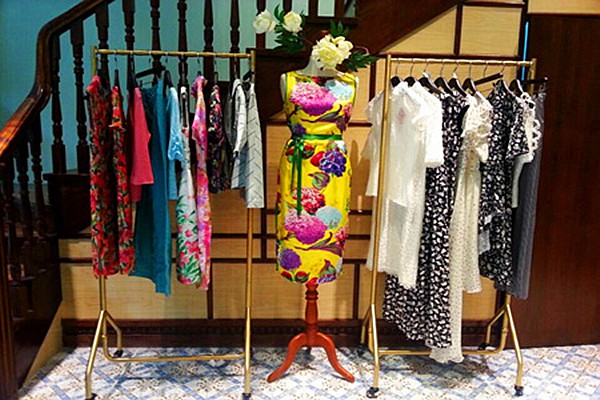 香莎女装店铺形象