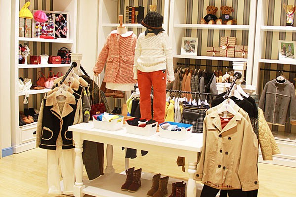 伊顿风尚童装店铺形象