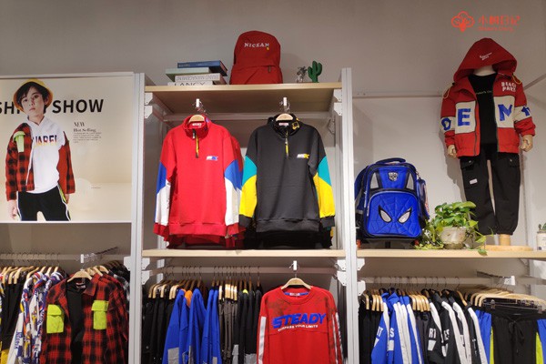 小树日记童装店铺形象