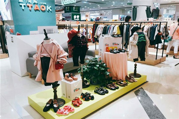 童淘库童装店铺展示