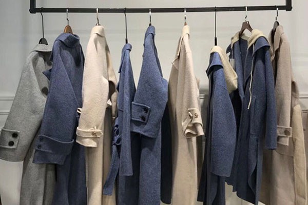 卡熙名品女装店铺展示