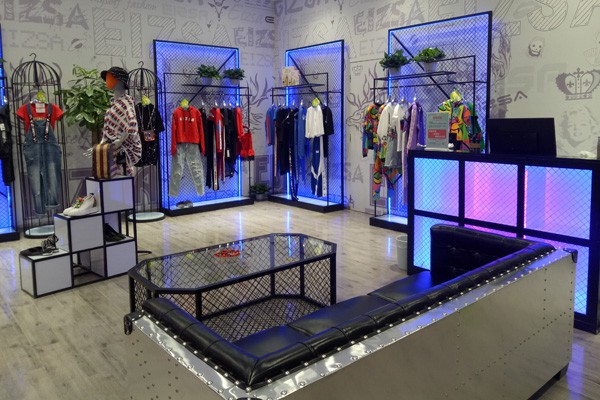 艾卓拉女装店铺形象