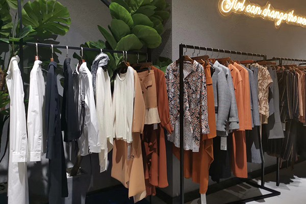 DakaTrip女装店铺展示