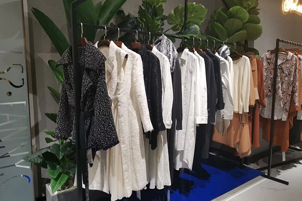 DakaTrip女装店铺展示