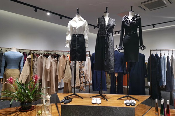 DakaTrip女装店铺展示