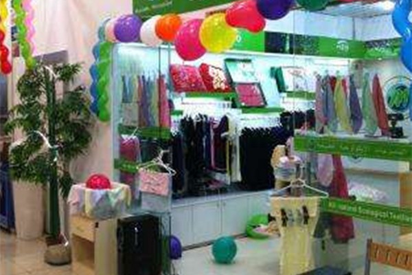 竹莱纺内衣店铺展示