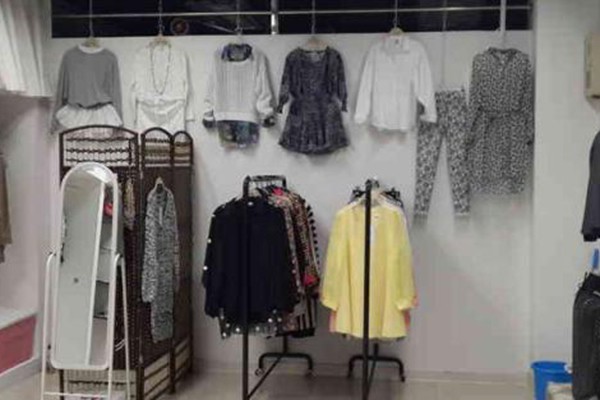 千贝惠女装店铺形象