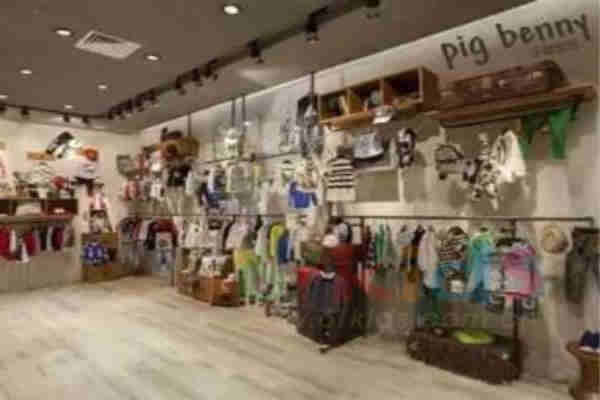 小猪班尼童装店铺展示